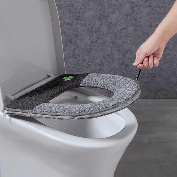 Winter Plush Soft Toilet Seat Cover With Handle - Image 4