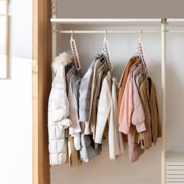 Multi-port  Plastic Clothes Hanger - Image 2