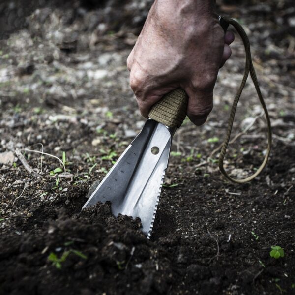 Stainless Steel Garden Shovel Spade Multi Tool - Image 5